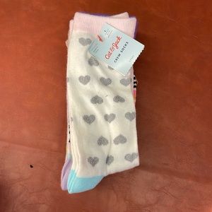 4 pairs Crew Socks. Cat and Jack